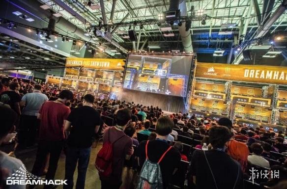 场球迷的热 场球迷的热