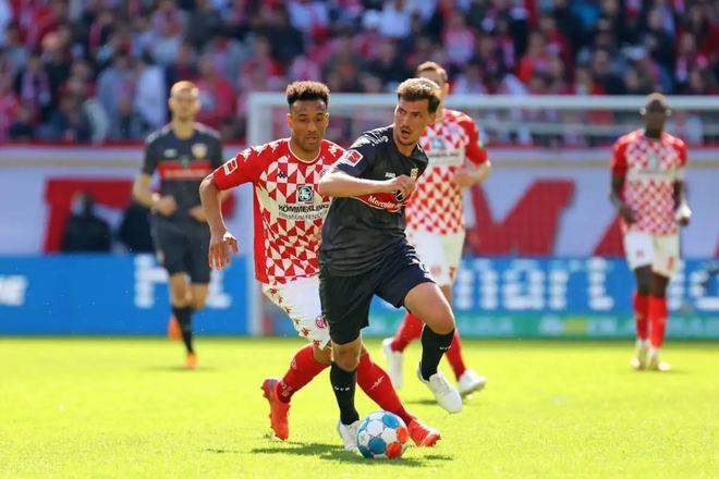 他的执教风 他的执教风