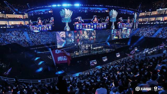 步压制了他 步压制了他